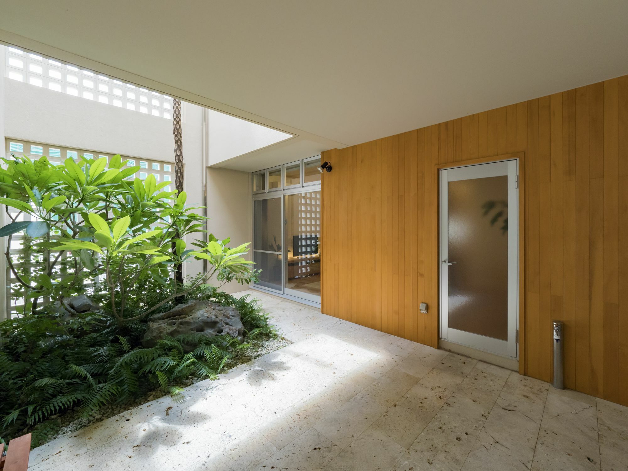 Coldio Mihama Bettei Yui No Ie Apartment Чатан Екстериор снимка